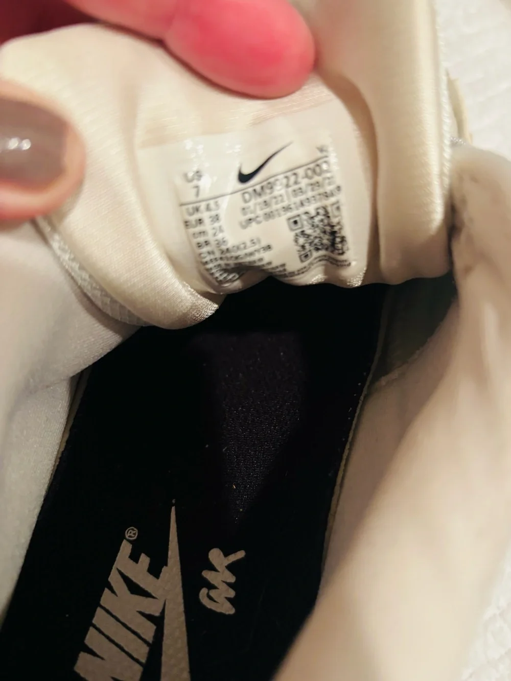 Nike lightweight sneakers